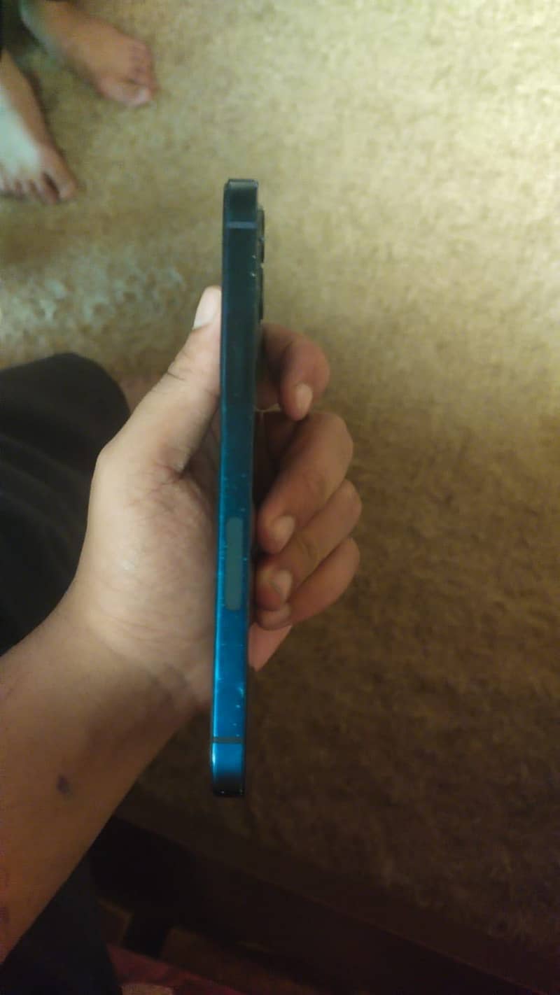 Apple iPhone 12 7