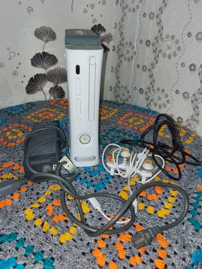 X box 360 Gaming 200+ games With Controller 320GB