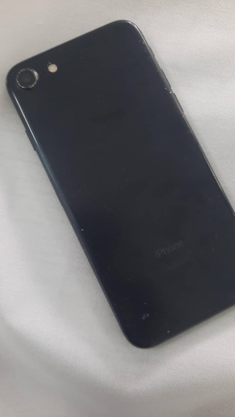 Apple iPhone 7 1