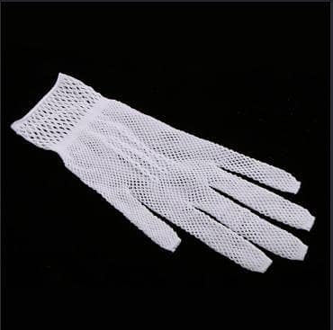 1 Pair Women's Wrist Length Fishnet Gloves - Elegant Lace Stretch Handwear for Bridal, Wedding, Dance & Party Costume (White) R5928