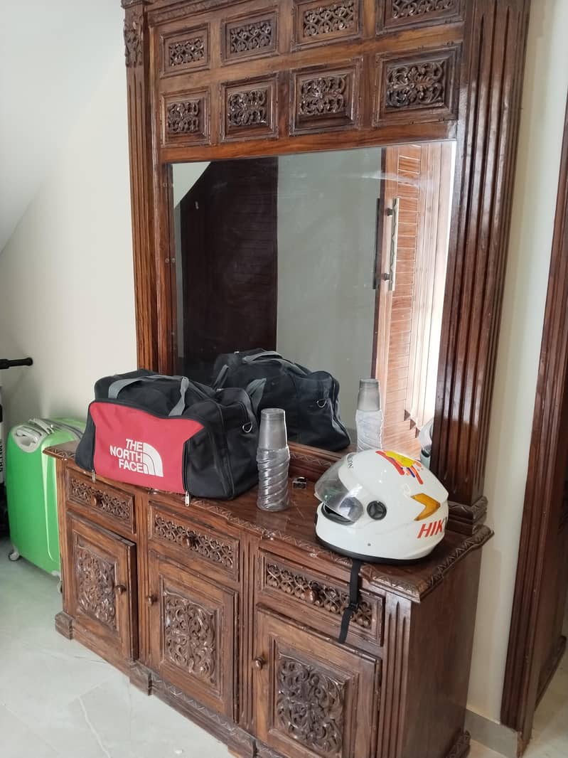 dressing table 1