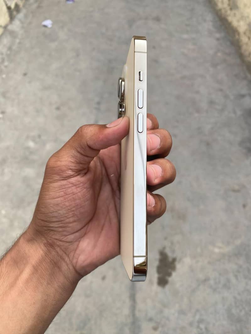Apple iPhone 14 Pro 5