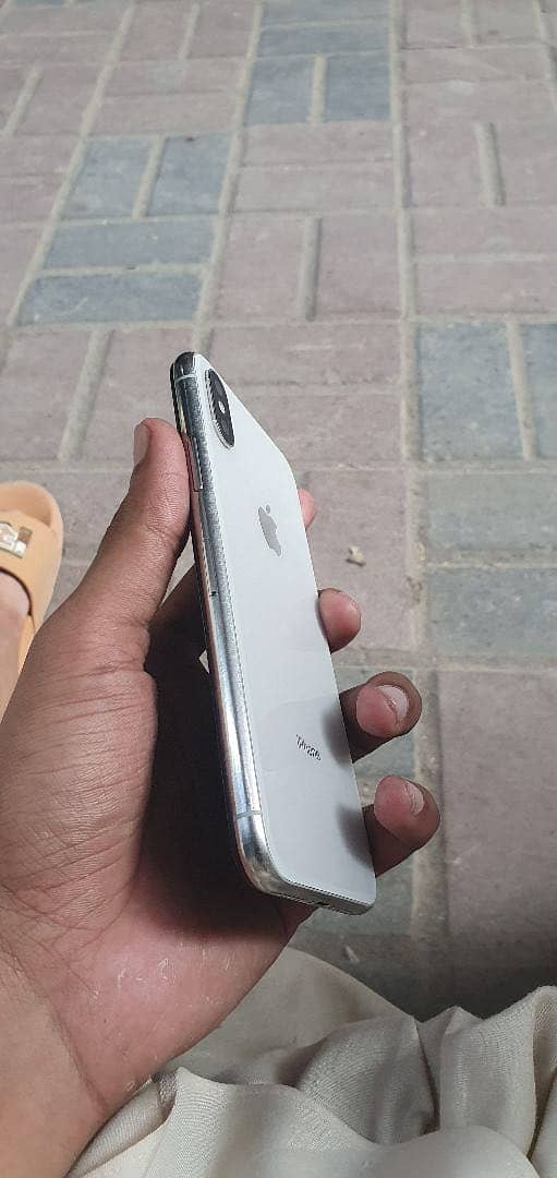 Apple iPhone X 2