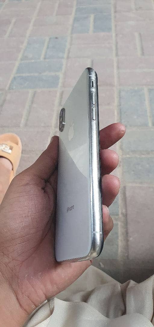 Apple iPhone X 3