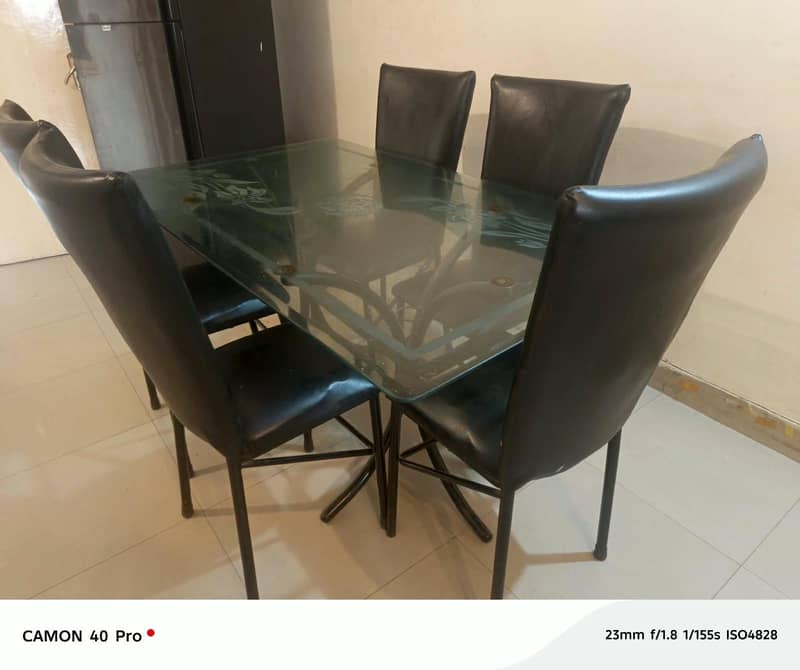 Dining Table 0