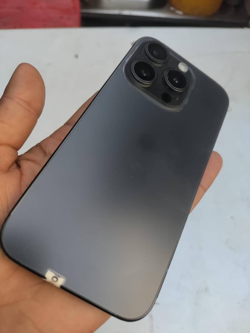 Apple iPhone 15 Pro 8