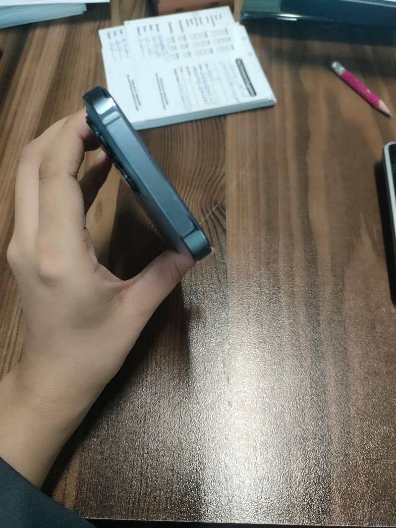 Apple iPhone 13 Pro 4
