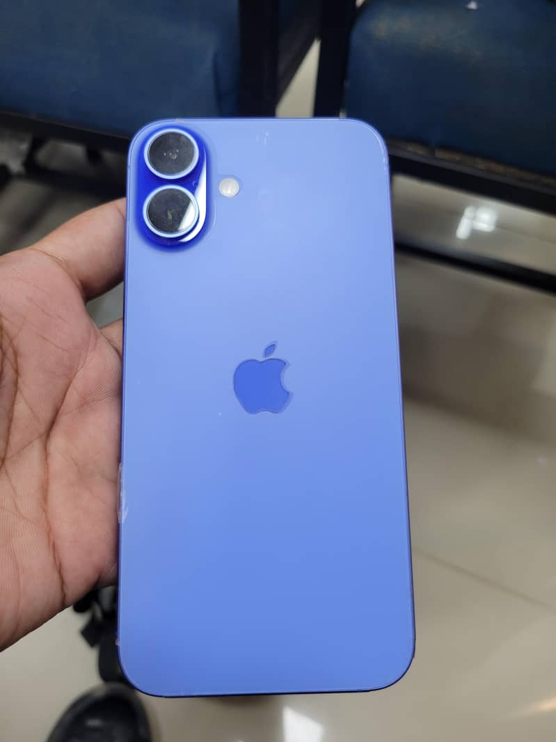Apple iPhone 16 Plus 0