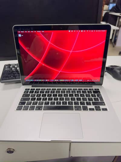 MacBook Pro 2015 (13" Retina) i5 8GB/512GB with Charger