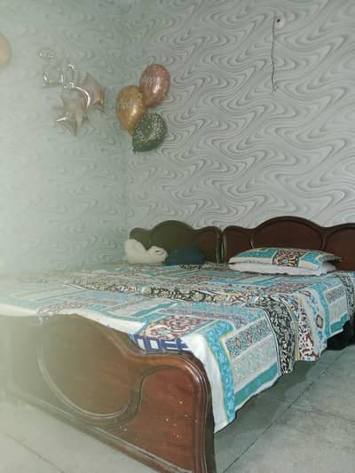 2 single bed with 2 mattress