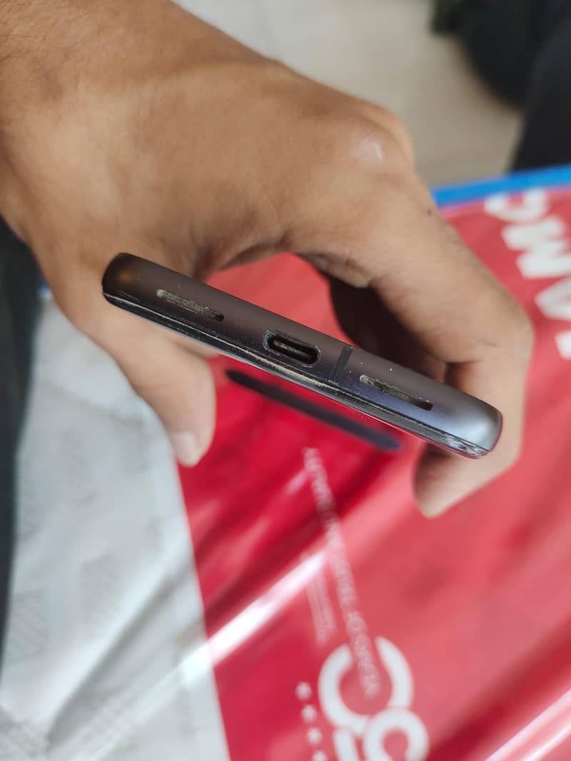 Google Pixel 8 3