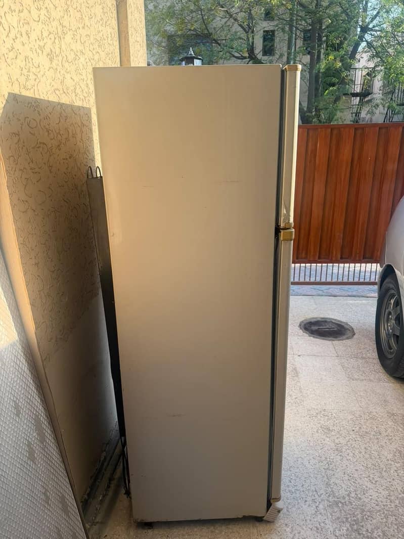Dawlance fridge 4