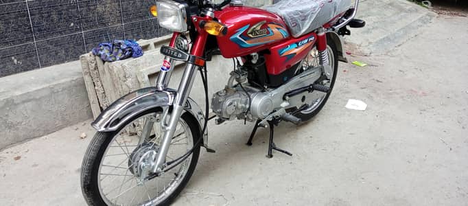 United 70 cc for sale like brand new only 800km driven