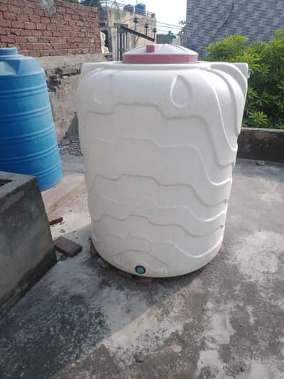 Water Tanki 1000/ litter ha