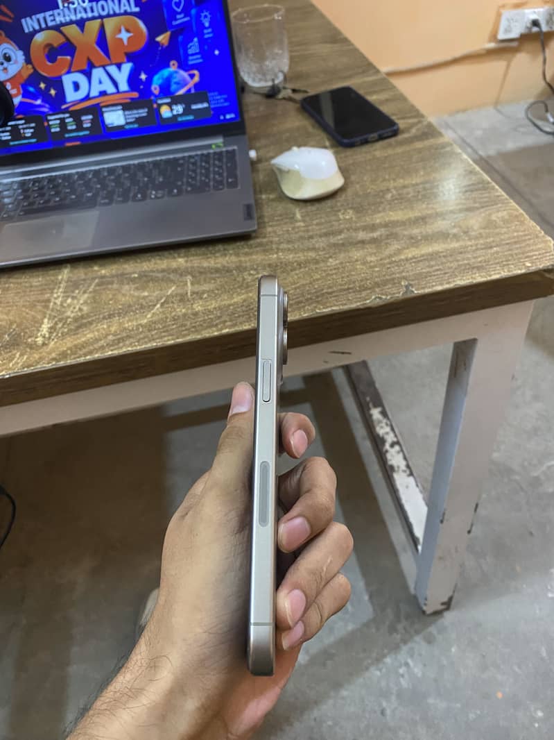 Apple iPhone 15 Pro Max 1