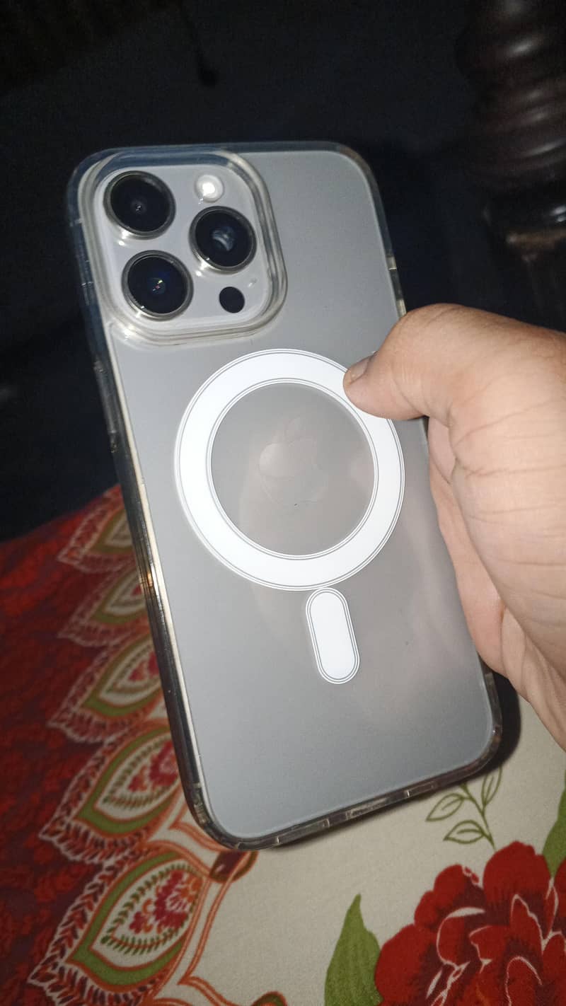 Apple iPhone 15 Pro Max 0