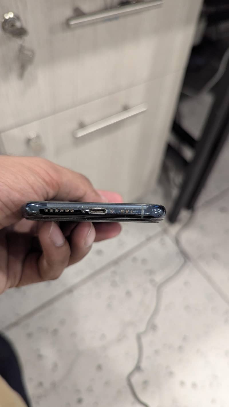 Apple iPhone 11 Pro 1