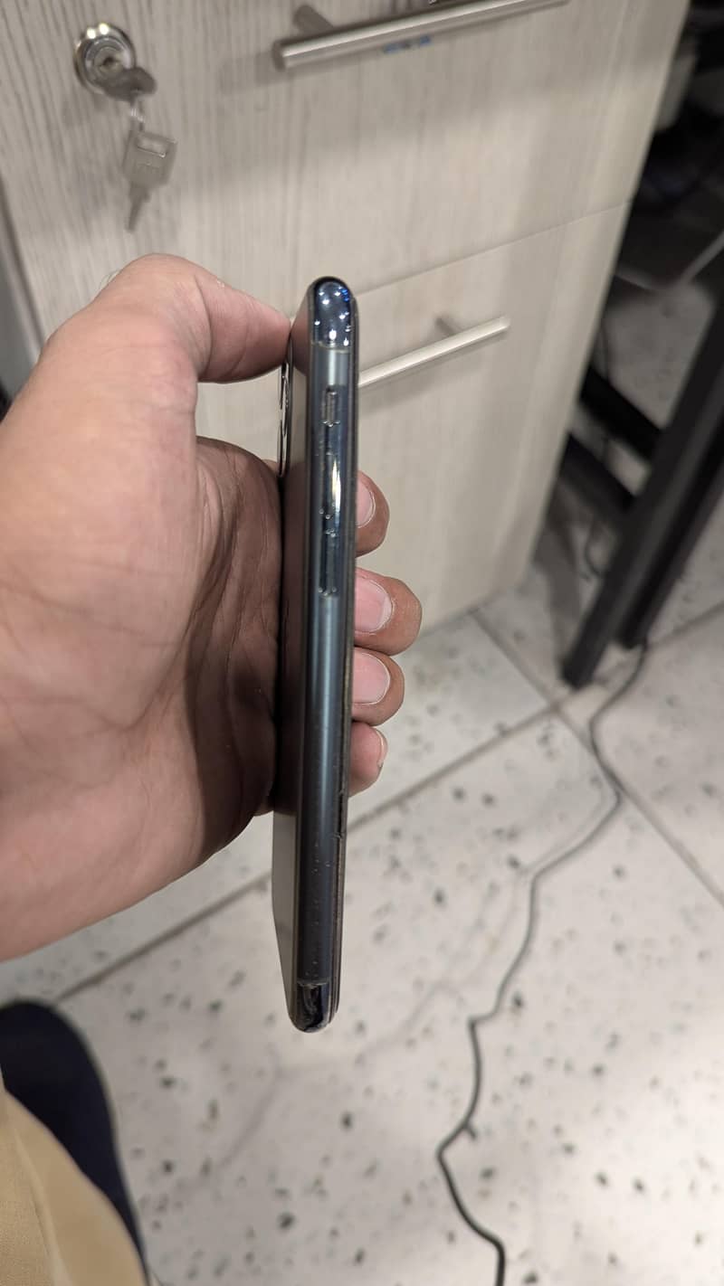 Apple iPhone 11 Pro 5