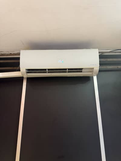 Haier T3 v3 1.5 ton solar inverter ac with 4 625W plates