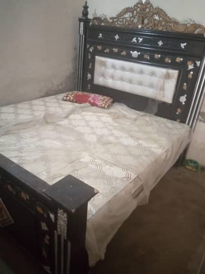 King Size Bed And 2 Side Table