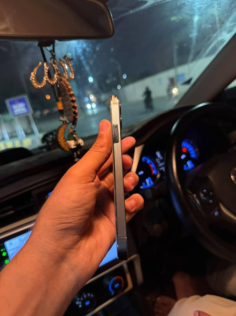 Apple iPhone 12 Pro 2
