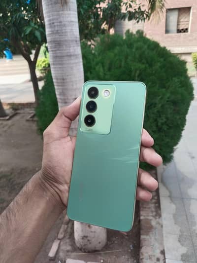 Vivo Y100