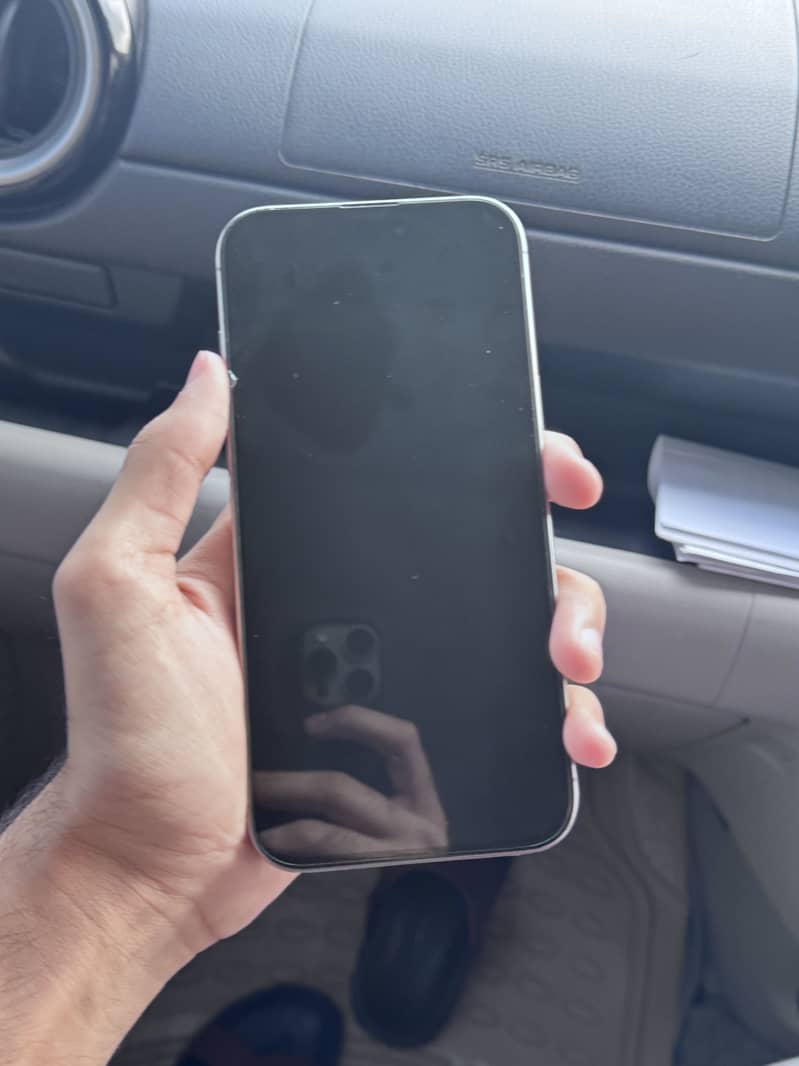 iPhone 16 Pro Max jv 0