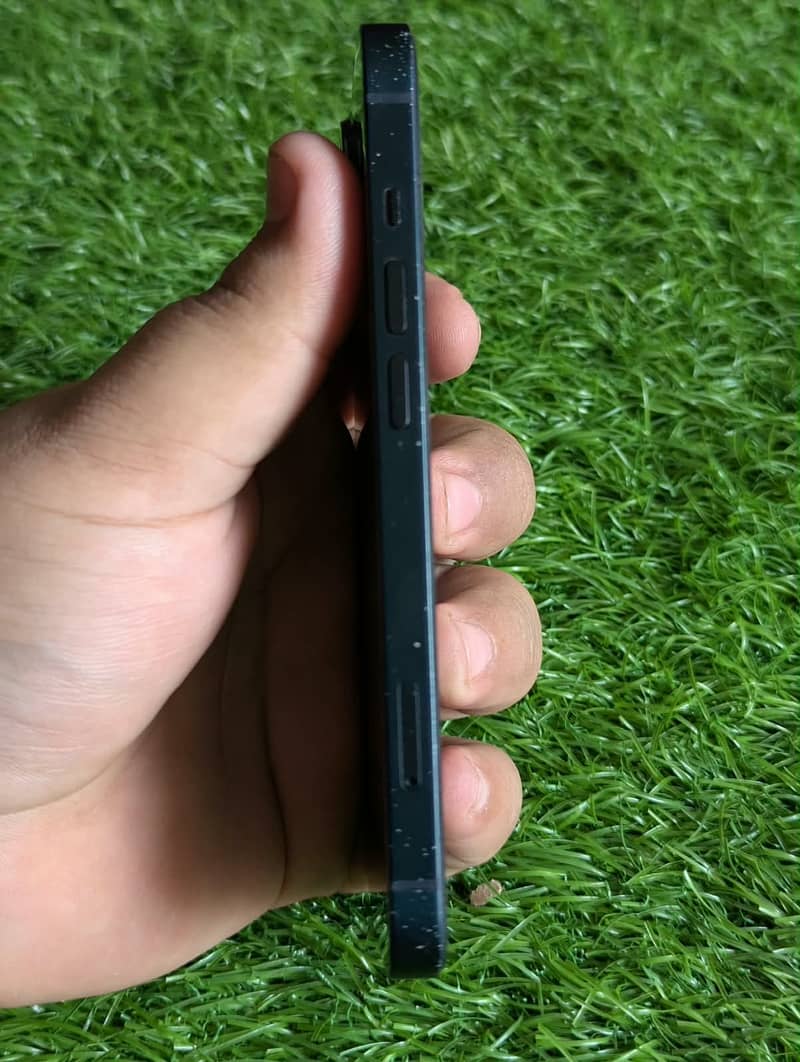 iPhone 14 2