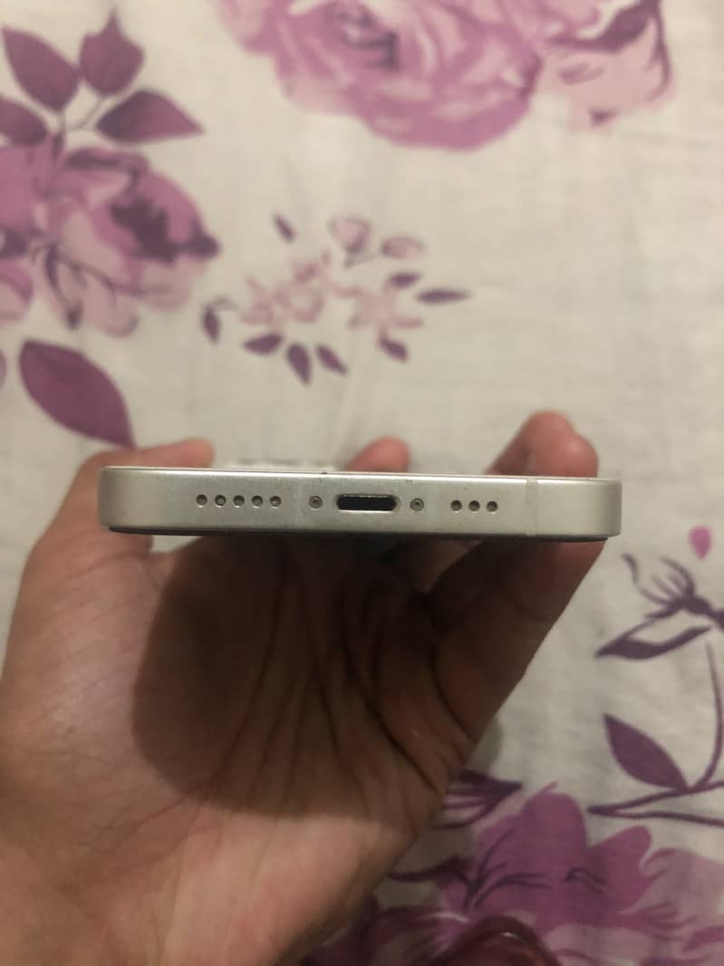 Apple iPhone 13 1