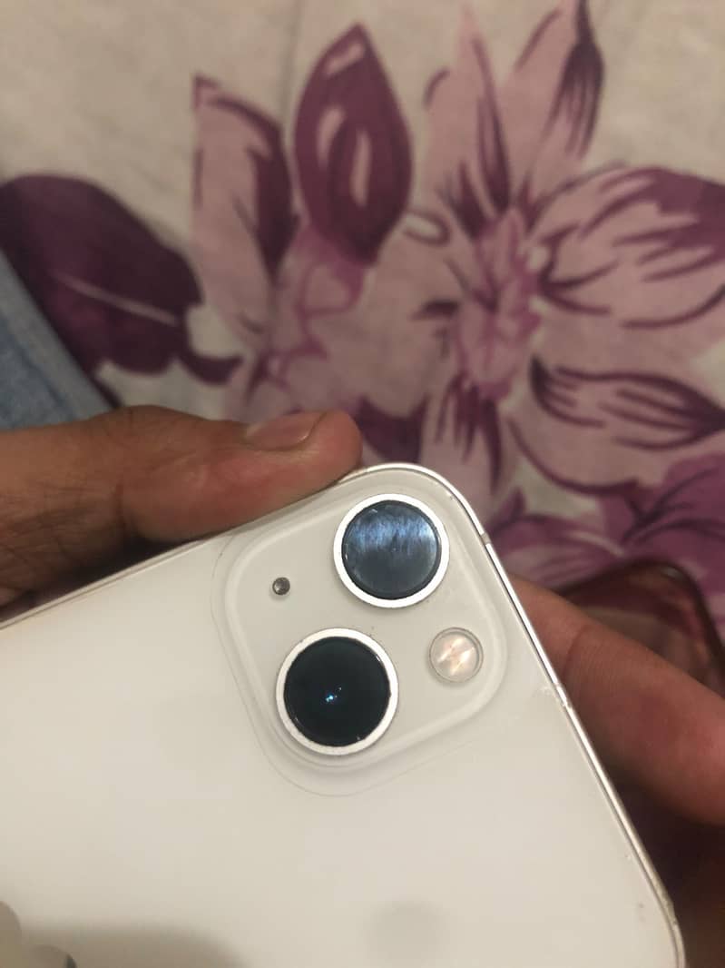 Apple iPhone 13 2