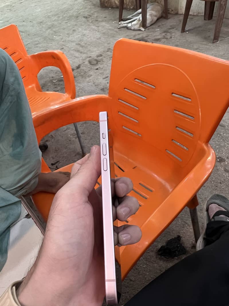 Apple iPhone 15 plus 3