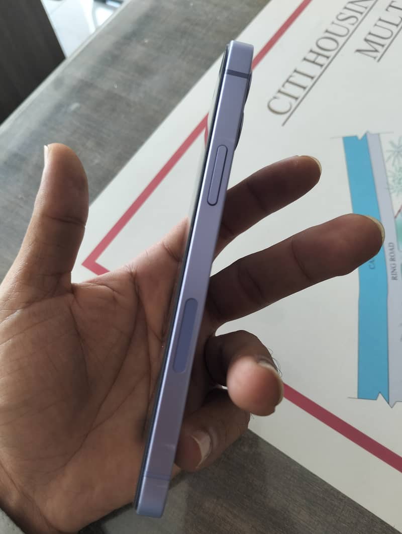 Apple iPhone 12 1