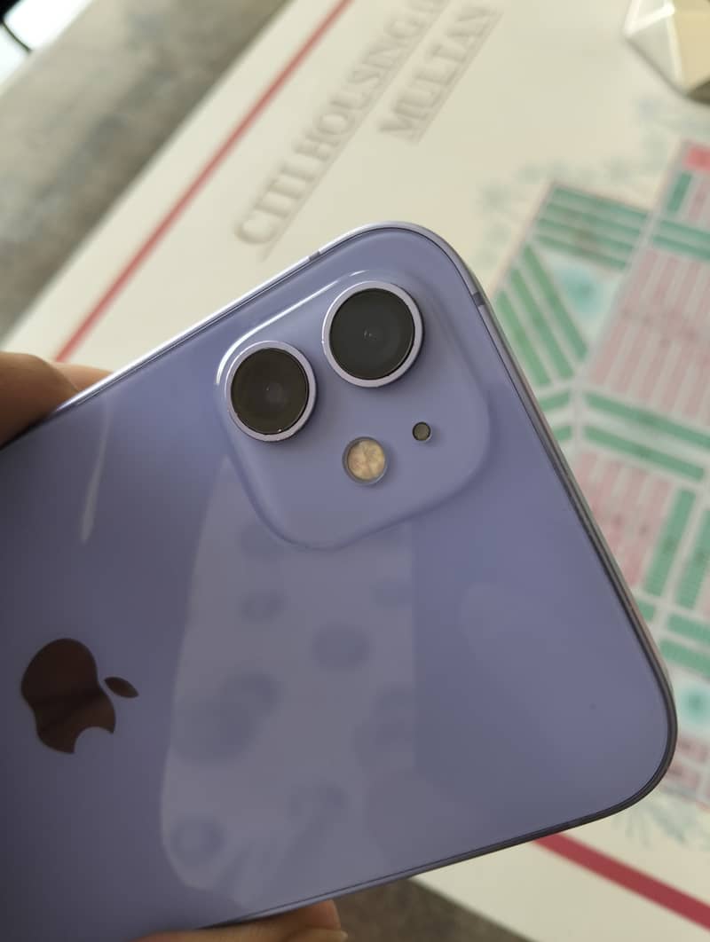 Apple iPhone 12 3