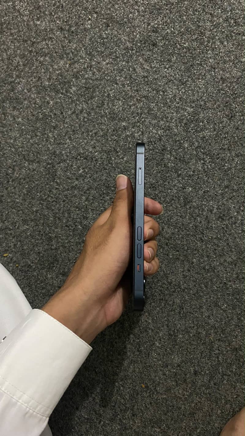 Apple iPhone 14 jv (128GB) MDM with box 3