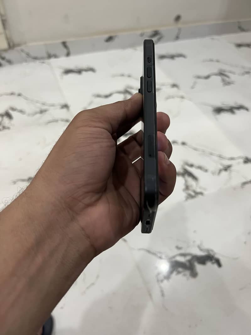 Apple iPhone 15 8