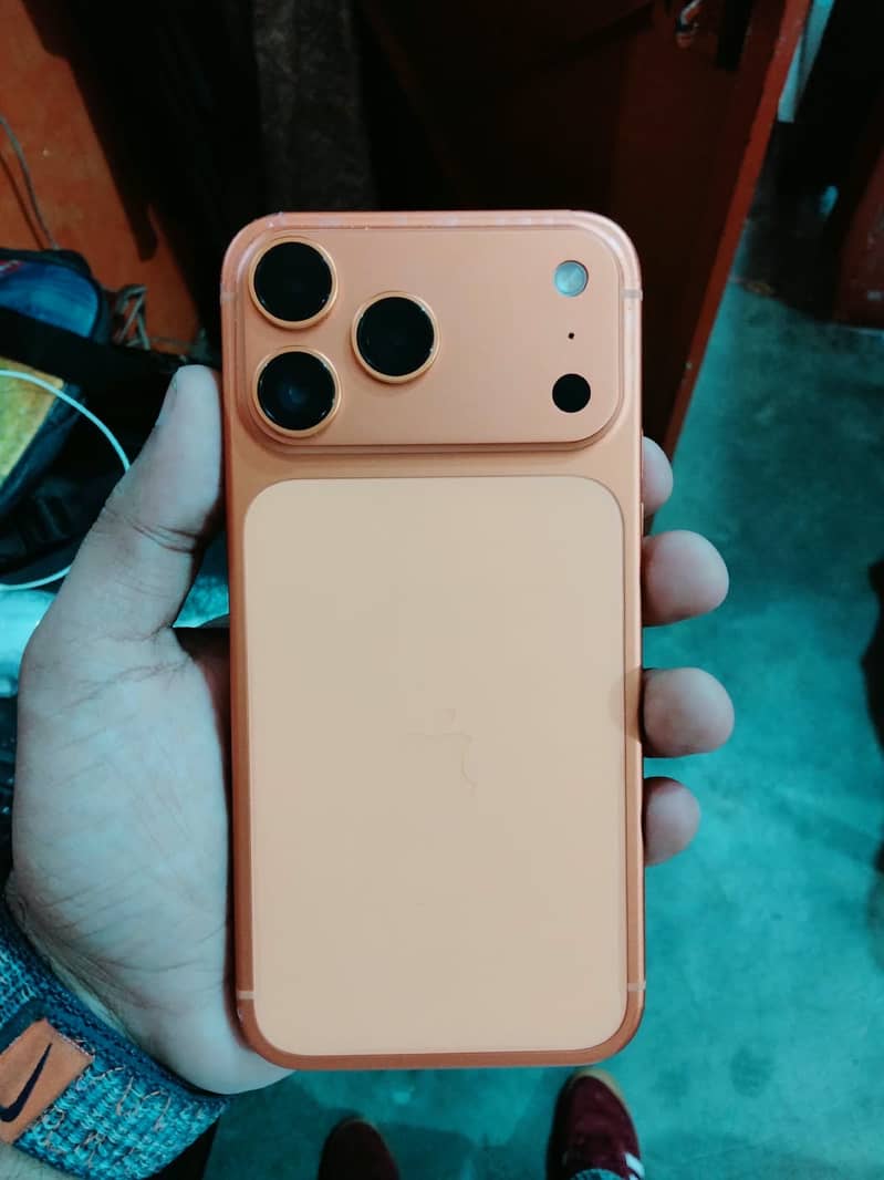 Apple iPhone 14 Pro Max 3