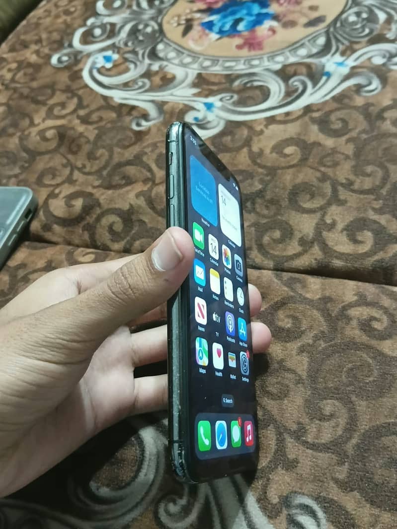 Apple iPhone X 2