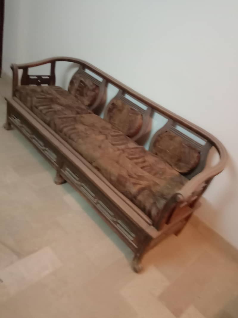 5 seater sofa set  solid wood 1