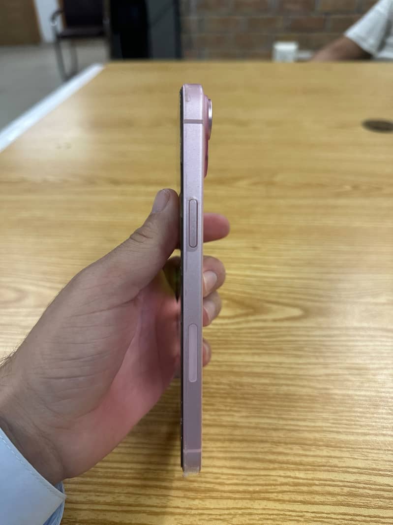 Apple iPhone 15 plus 2
