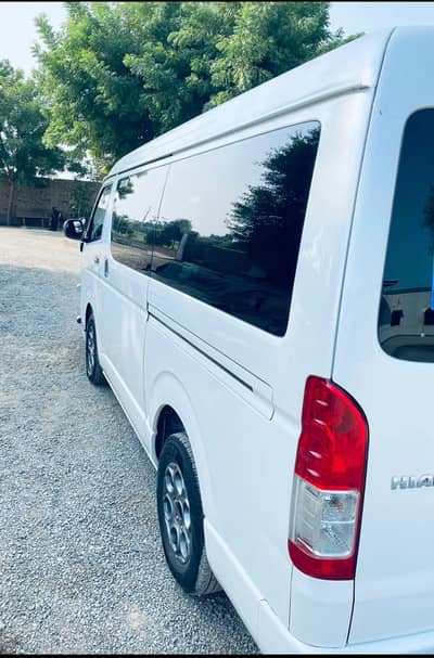 Toyota Hiace 2014