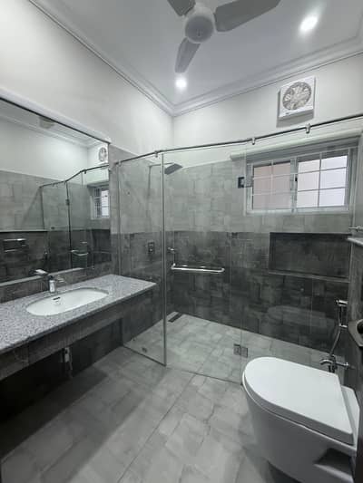F-6 Excellent 600 SQY Lower Portion Proper 3 Bedrooms, Proper 3 Attached Bathrooms Separate Gate, Modern Fittings Along With Marble Flooring