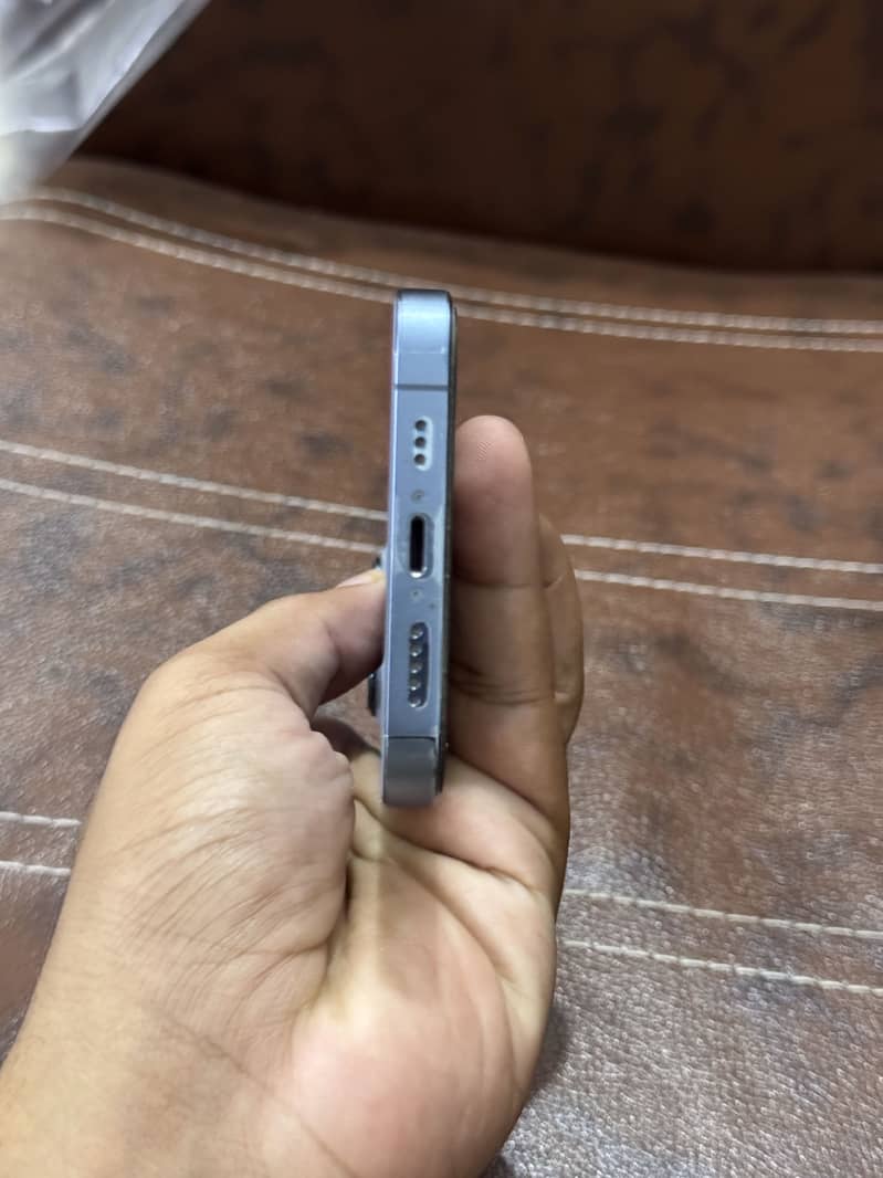 Apple iPhone 13 Pro 4