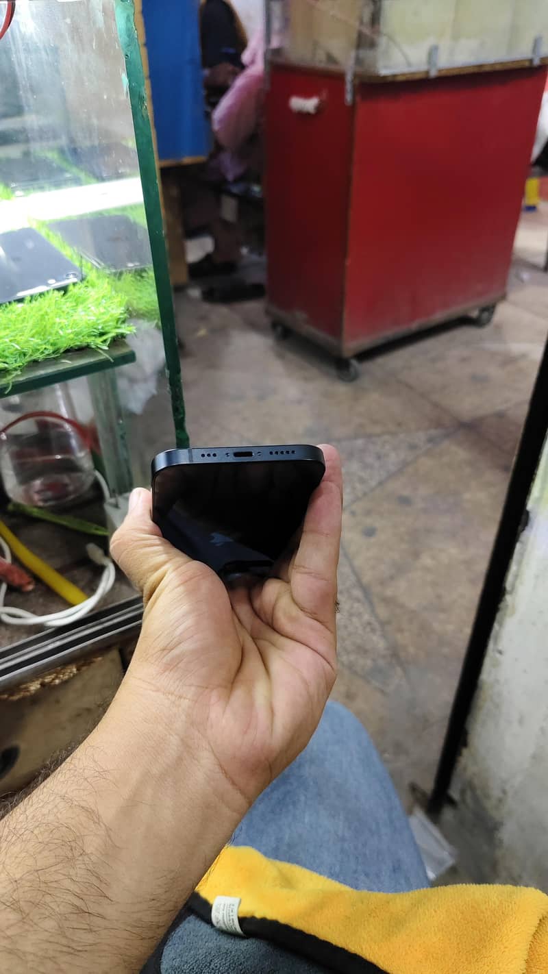Apple iPhone 14 2
