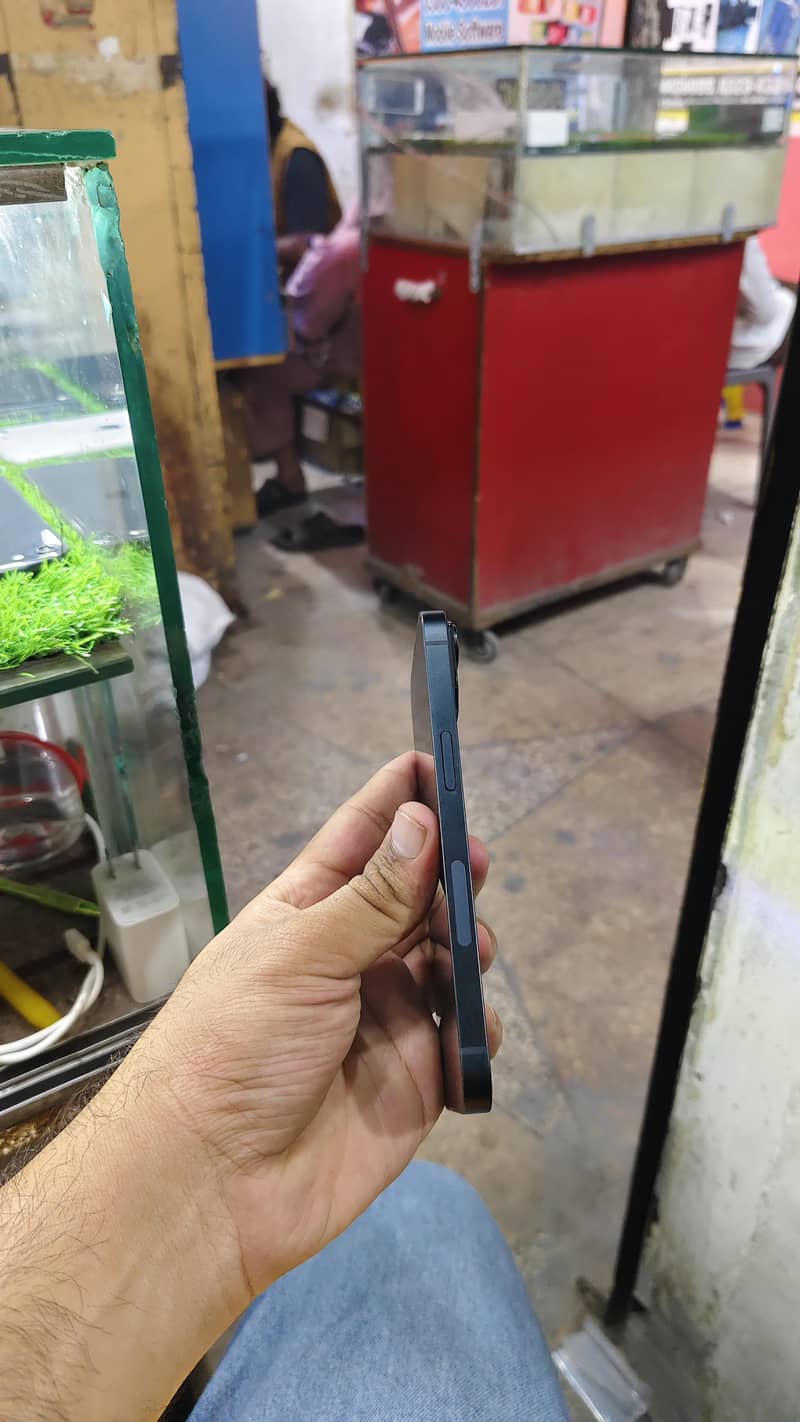 Apple iPhone 14 5