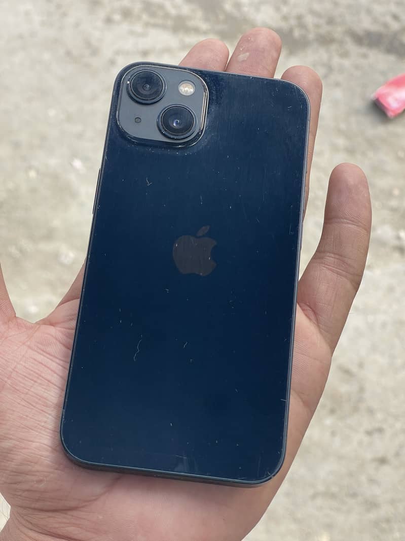 Apple iPhone 13 2