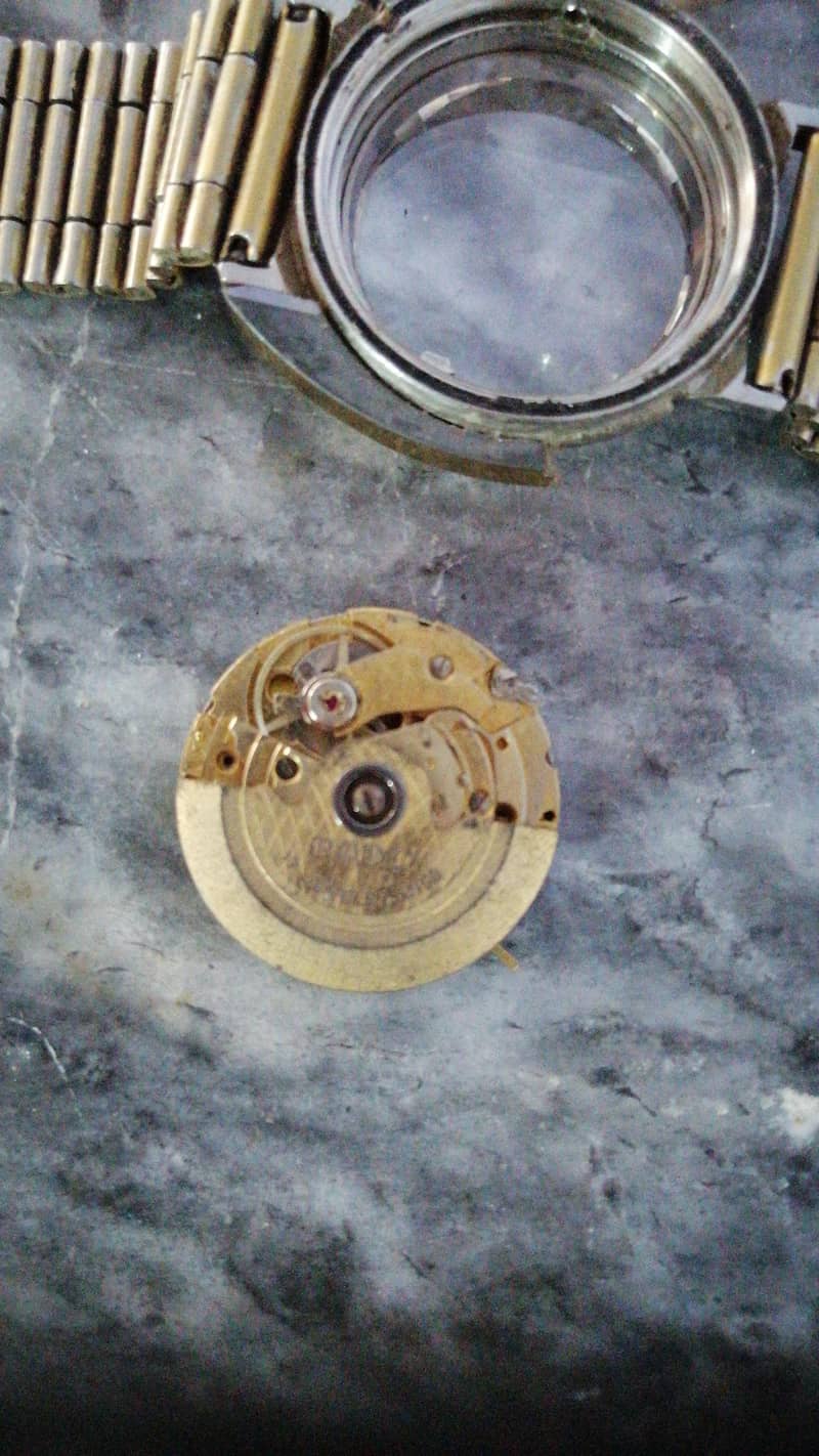 men watch 4