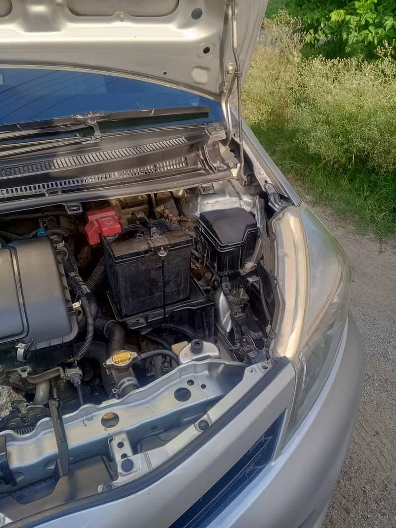 Toyota Vitz 2012 4