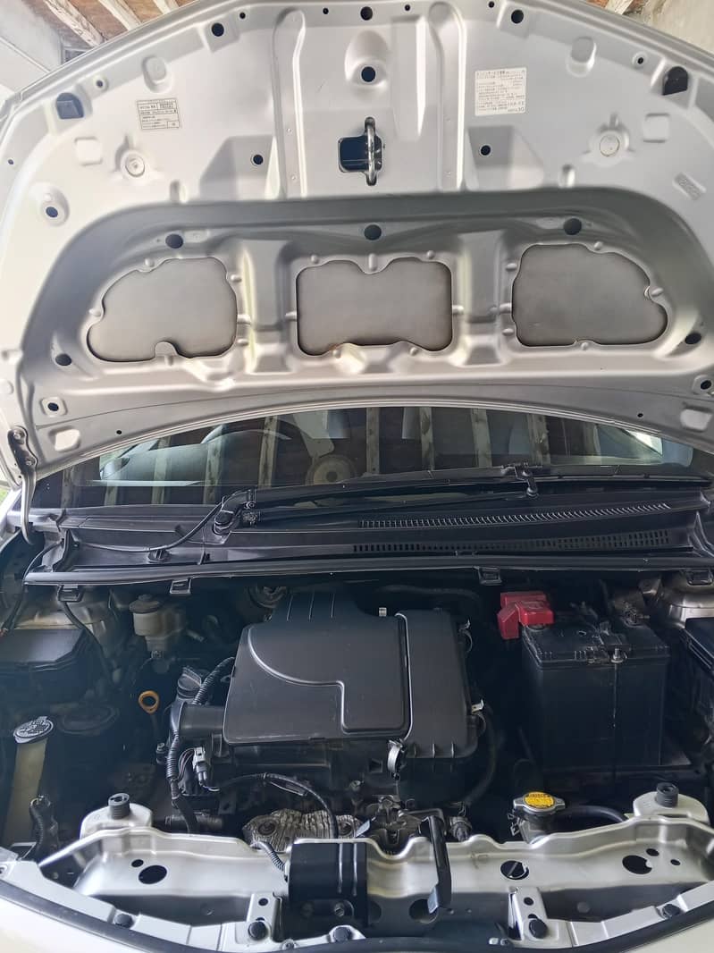 Toyota Vitz 2012 10