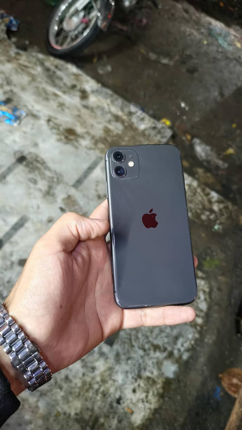 Apple iPhone 11 0