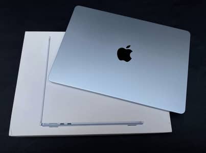 MacBook Air 13-inch M4 Chip - 16GB / 256GB